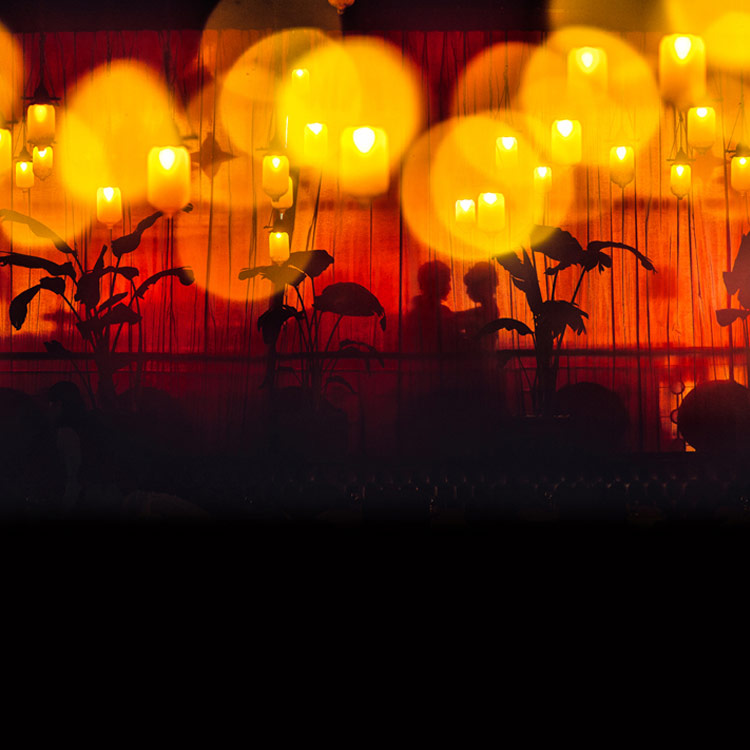 結婚式披露宴後二人の幻想的なブライダルフォト ウエディングフォト 結婚式写真フォトフォリー