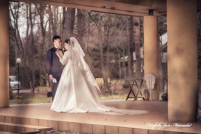ブレストンコートでの結婚式　スナップ写真　持ち込みカメラマンが撮る写真　高原教会でのウエディング　ブライダルフォト　軽井沢結婚式　ブレストンコートでロケーションフォト