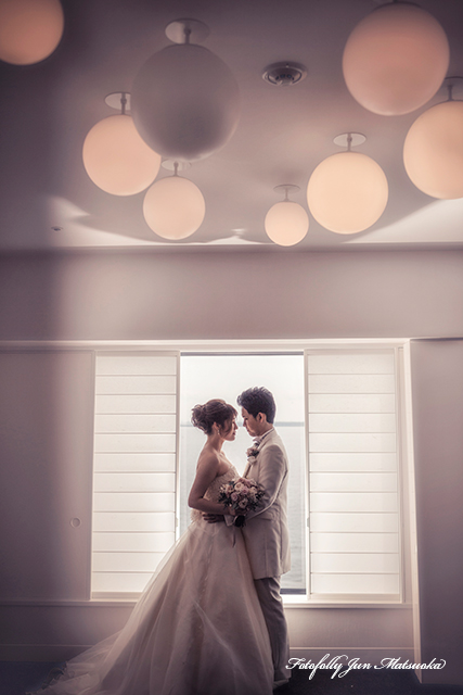 ヒルトン東京ベイで結婚式　hilton-tokyobay-wedding　持ち込みカメラマンのブライダルフォト　ウエディングフォト　披露宴後のロケーションフォト　シルエット