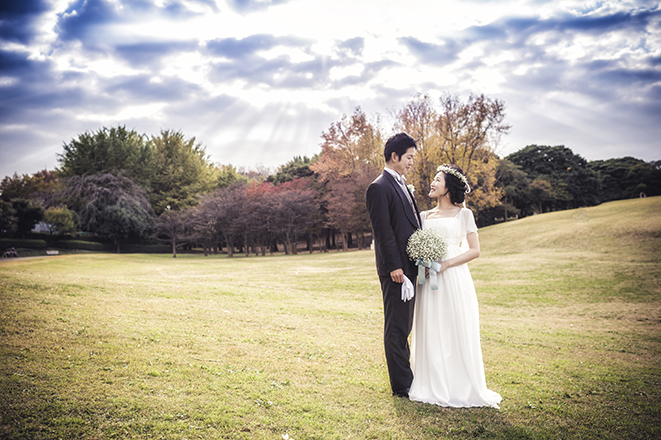 結婚式前撮り　横浜での前撮り　ブライダルフォト　根岸森林公園　青空と