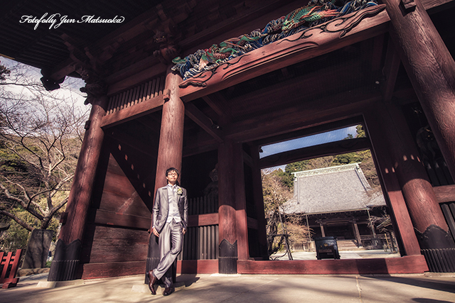 鎌倉のお寺で前撮り　フォトウエディング　ウエディングカメラマン鎌倉　鎌倉妙本寺で前撮り　新郎一人