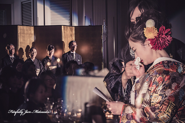 ホテルニューオータニ東京で結婚式の写真　ニューオータニウエディング　持ち込みカメラマンニューオータニ　ウエディングカメラマン　ニューオータニで披露宴　色打掛で　手紙の朗読