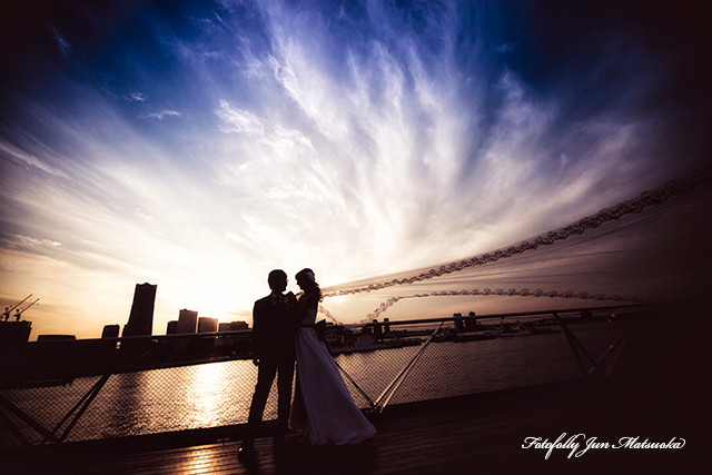 ウエディングドレス前撮り　フォトウエディング　写真だけの結婚式　大桟橋で前撮り　横浜で前撮り　大桟橋でシルエット