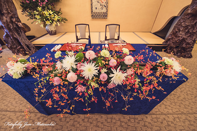 つきじ治作ウエディングフォト ブライダルフォト 結婚式写真 披露宴前高砂装花