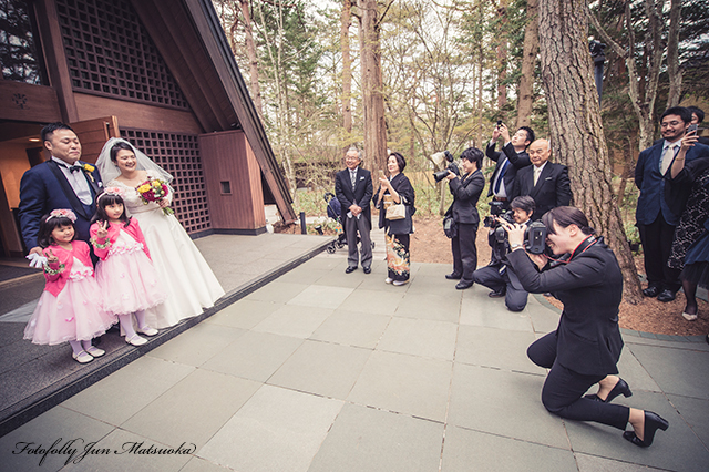 ブレストンコート高原教会ウエディングフォト ブライダルフォト 結婚式写真 挙式後記念写真スナップ