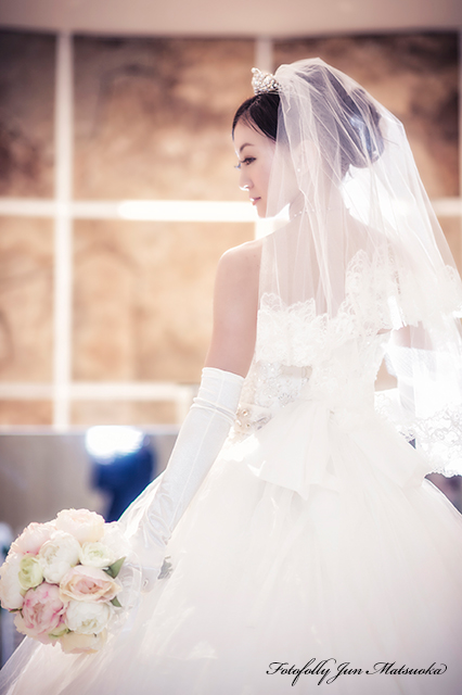 ヒルトン東京ウエディングフォト ブライダルフォト 結婚式写真 館内ロケーションフォト撮影 バックショット
