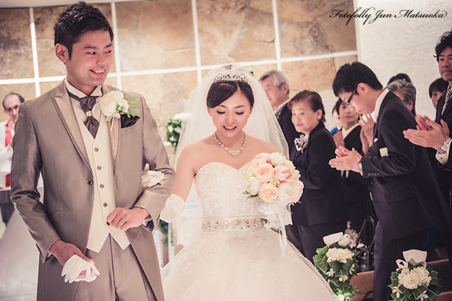 ヒルトン東京ウエディングフォト ブライダルフォト 結婚式写真 挙式退場