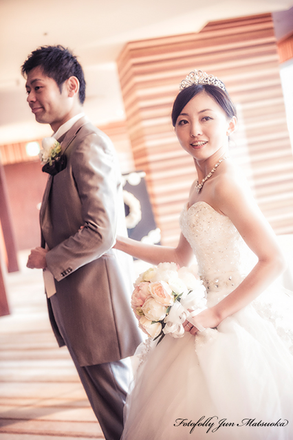 ヒルトン東京ウエディングフォト ブライダルフォト 結婚式写真 披露宴新郎新婦入場直前