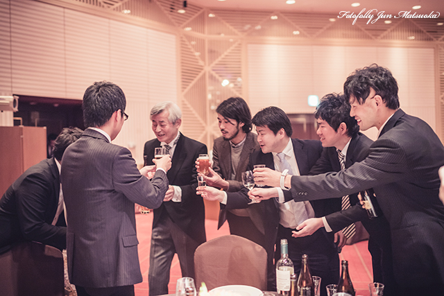 ヒルトン東京ウエディングフォト ブライダルフォト 結婚式写真 披露宴乾杯カット披露宴