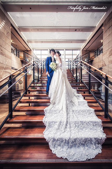 ウエディングフォト ブライダルフォト 結婚式写真 ロケーションフォト階段カット