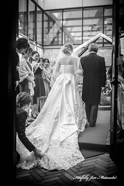 ウエディングフォト ブライダルフォト 結婚式写真 挙式入場バックショット
