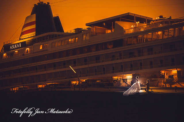 横浜大桟橋　前撮り　フォトウエディング　横浜の夜景がきれい　aska2 夜景シルエット